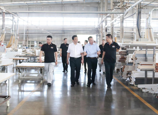 吉林森工集团党委书记、董事长王树平 莅临拼搏平台-手机APP下载调研指导工作